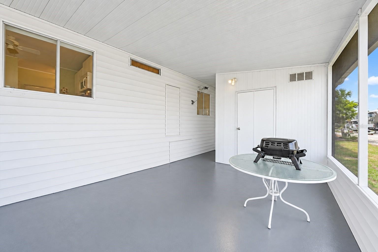 screened lanai & shed