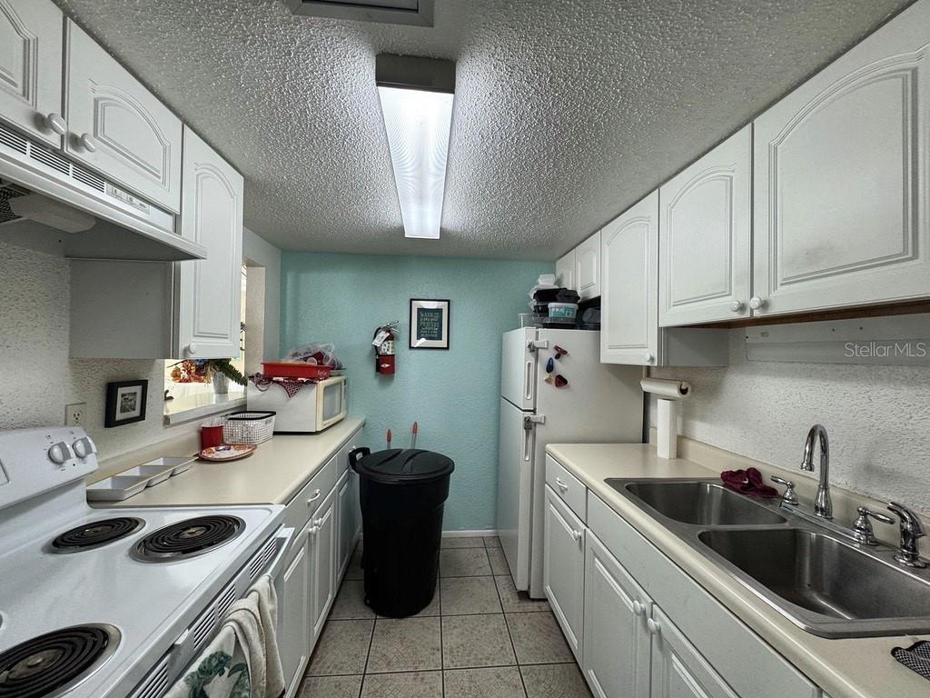 4113 LAKE BAYSHORE DRIVE, #C409, Bradenton, FL 34205