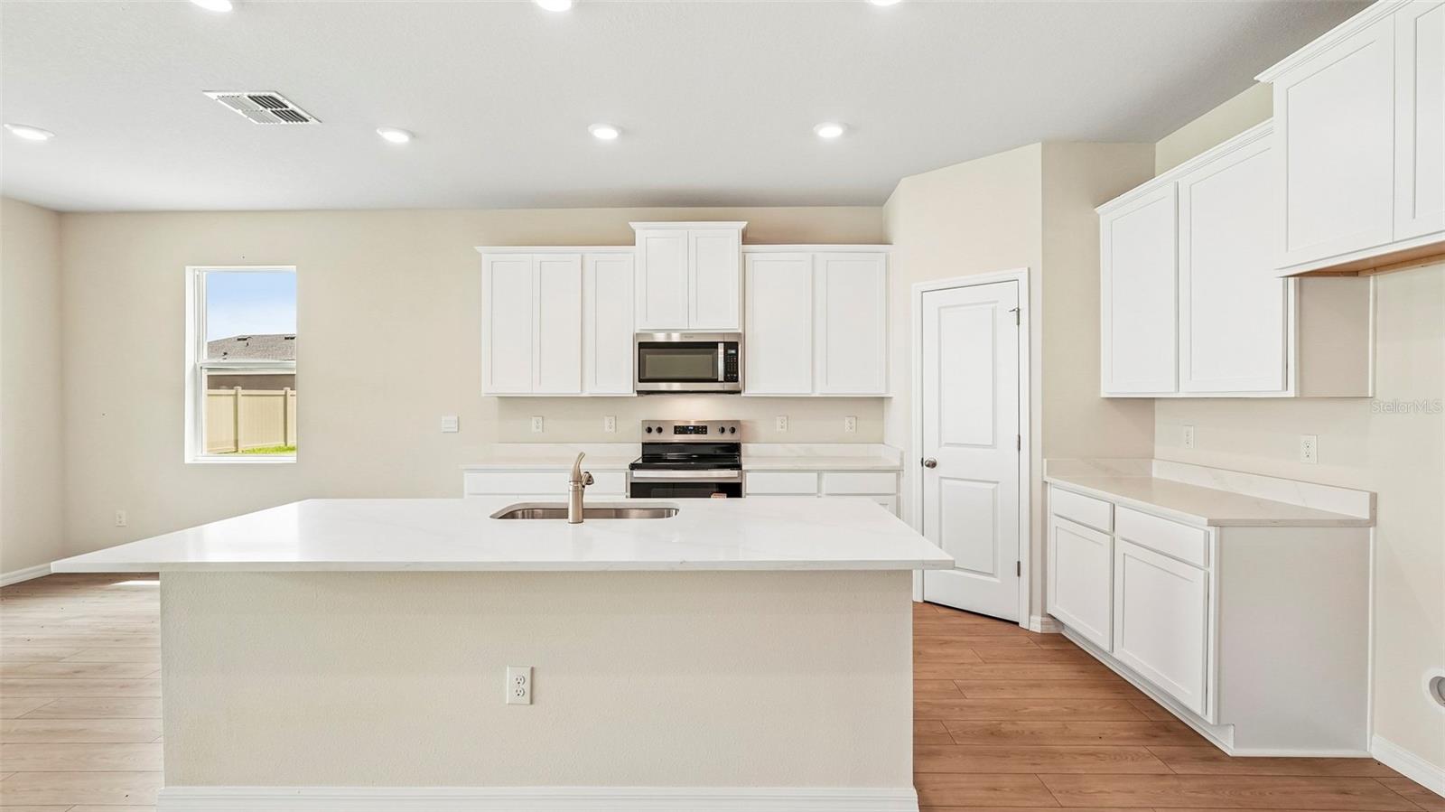 4606 COASTAL STORM GLEN, Palmetto, FL 34221 4606 COASTAL STORM GLEN, Palmetto, FL 34221