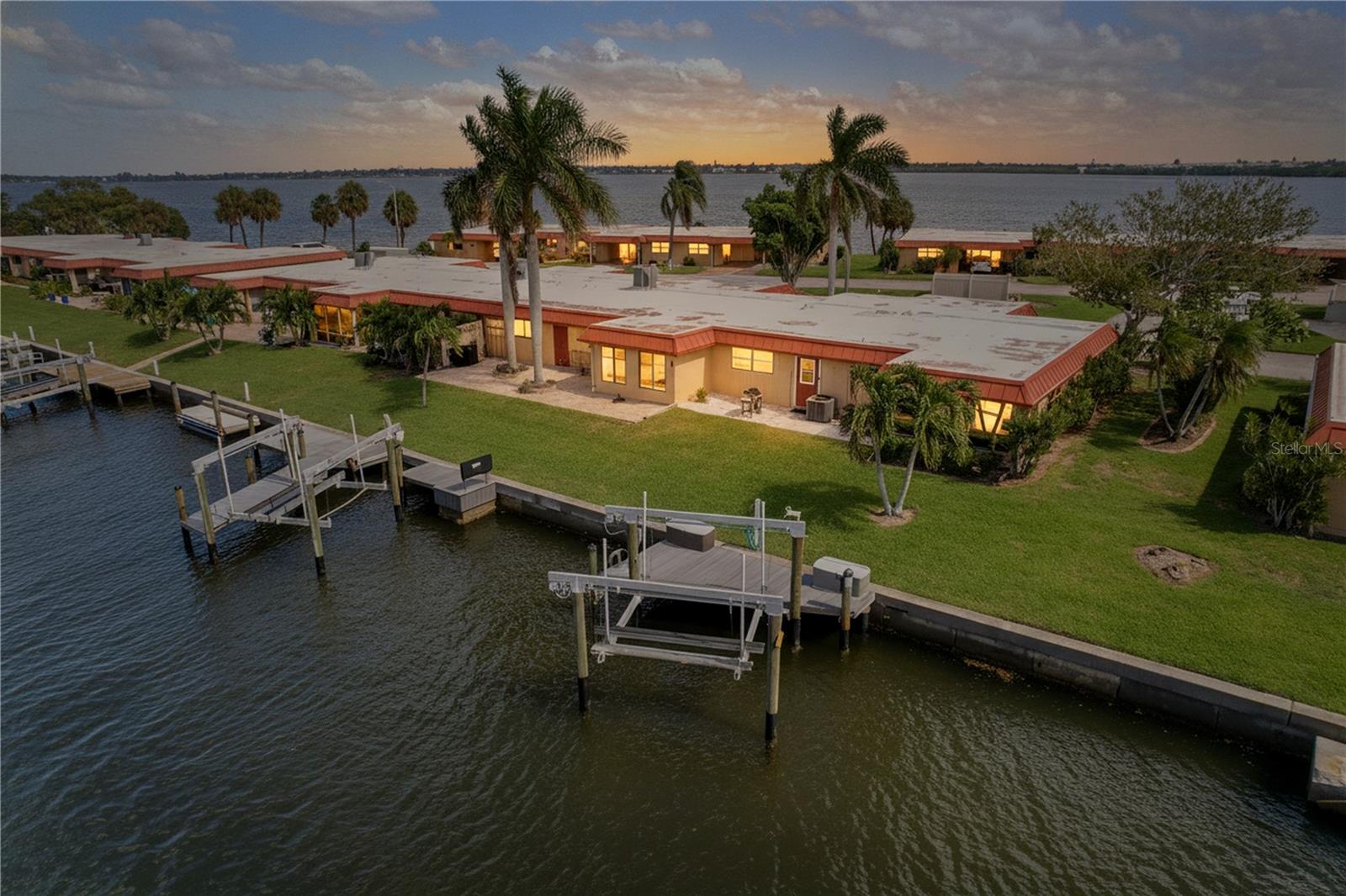 3852 CATALINA DRIVE, #127, Bradenton, FL 34210 3852 CATALINA DRIVE, #127, Bradenton, FL 34210