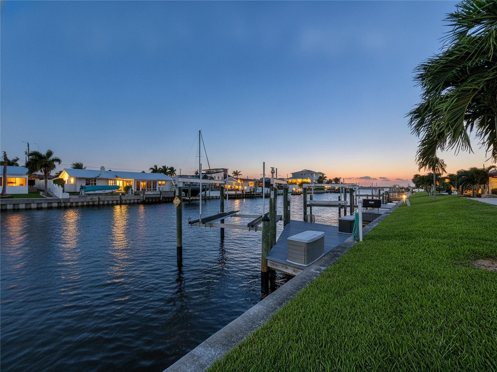 3852 CATALINA DRIVE, #127, Bradenton, FL 34210
