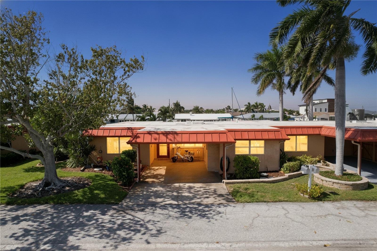 3852 CATALINA DRIVE, #127, Bradenton, FL 34210