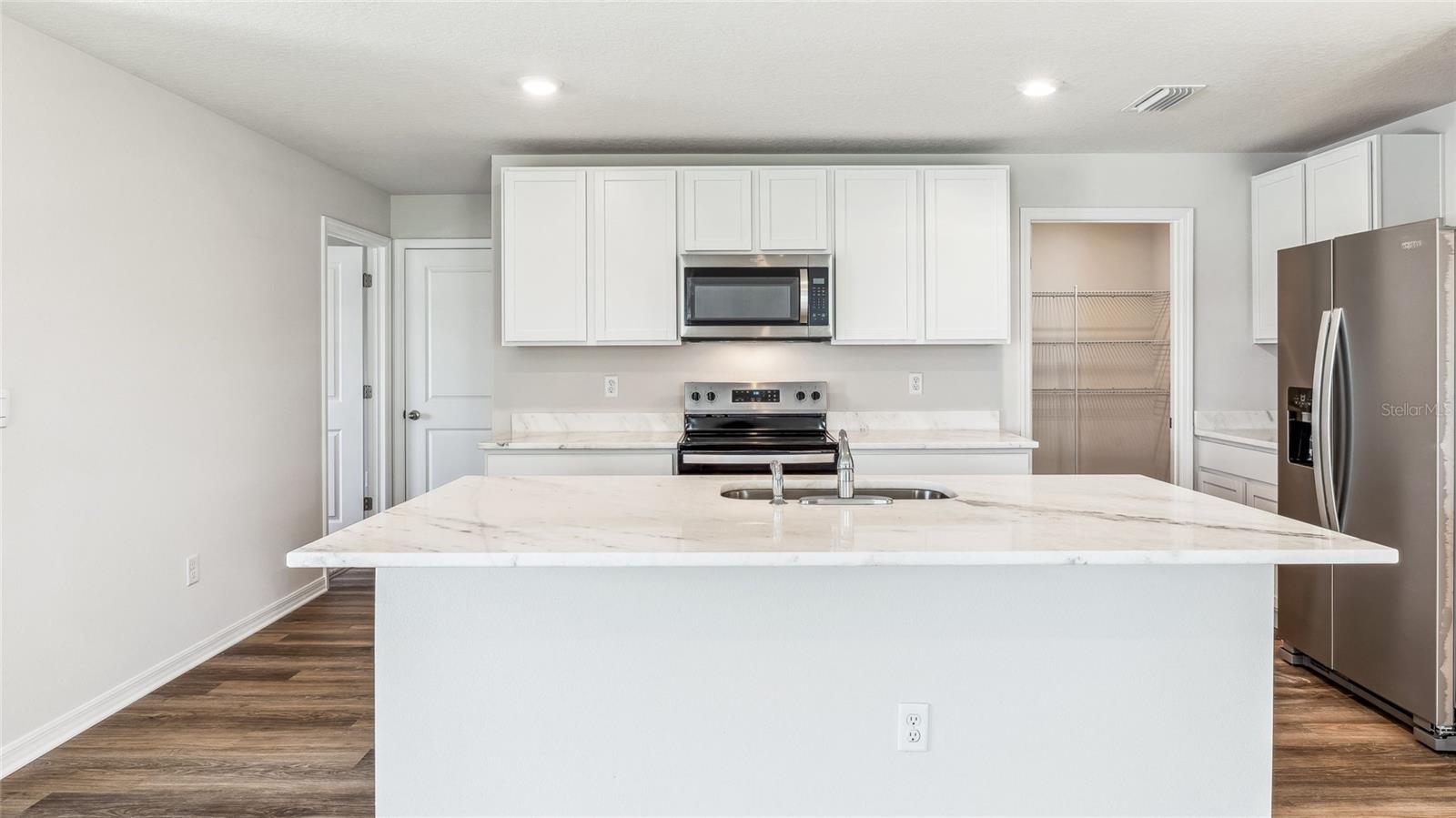 10436 CURVING CREEK LOOP, Parrish, FL 34219