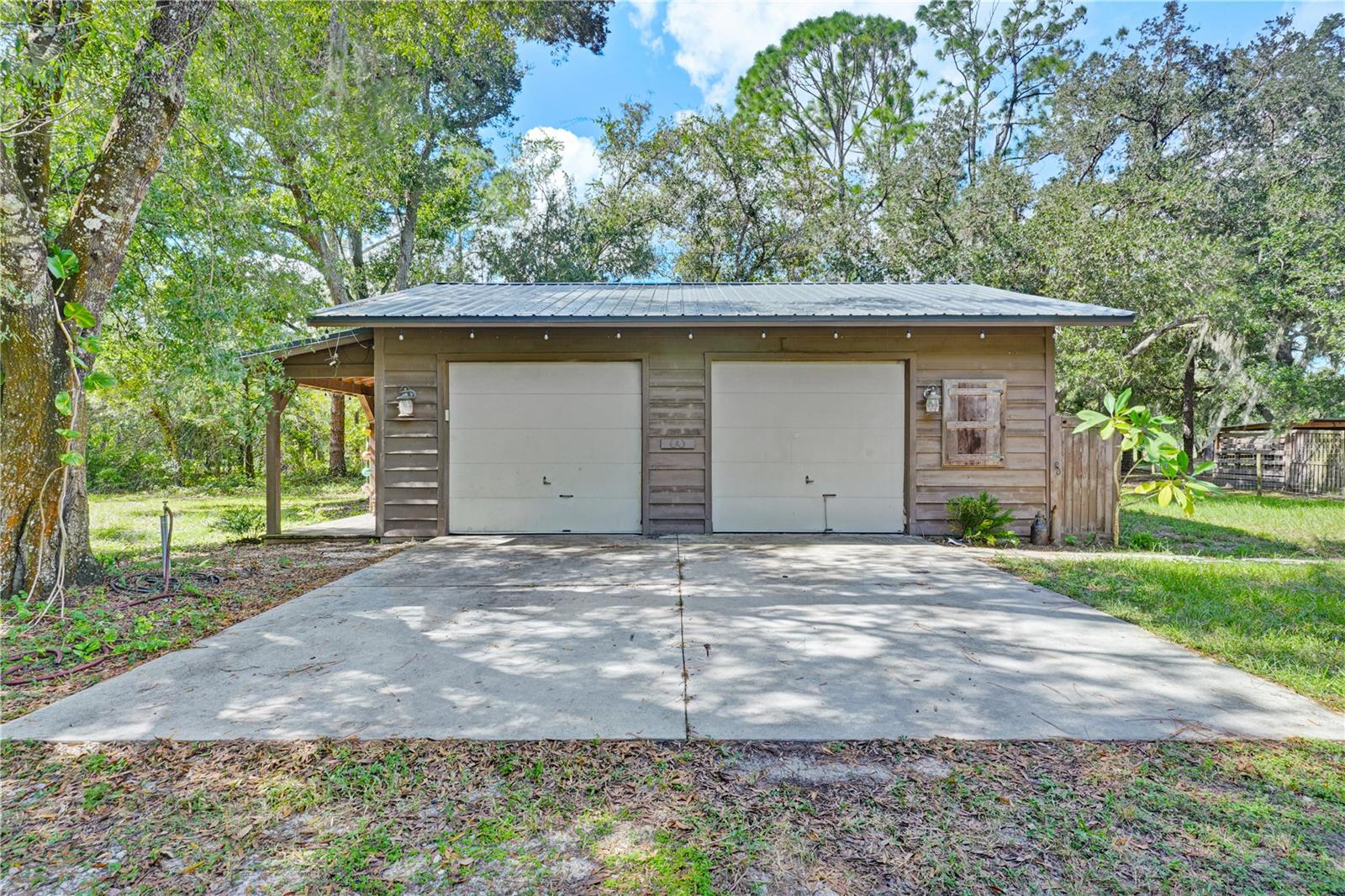 Detached Garage