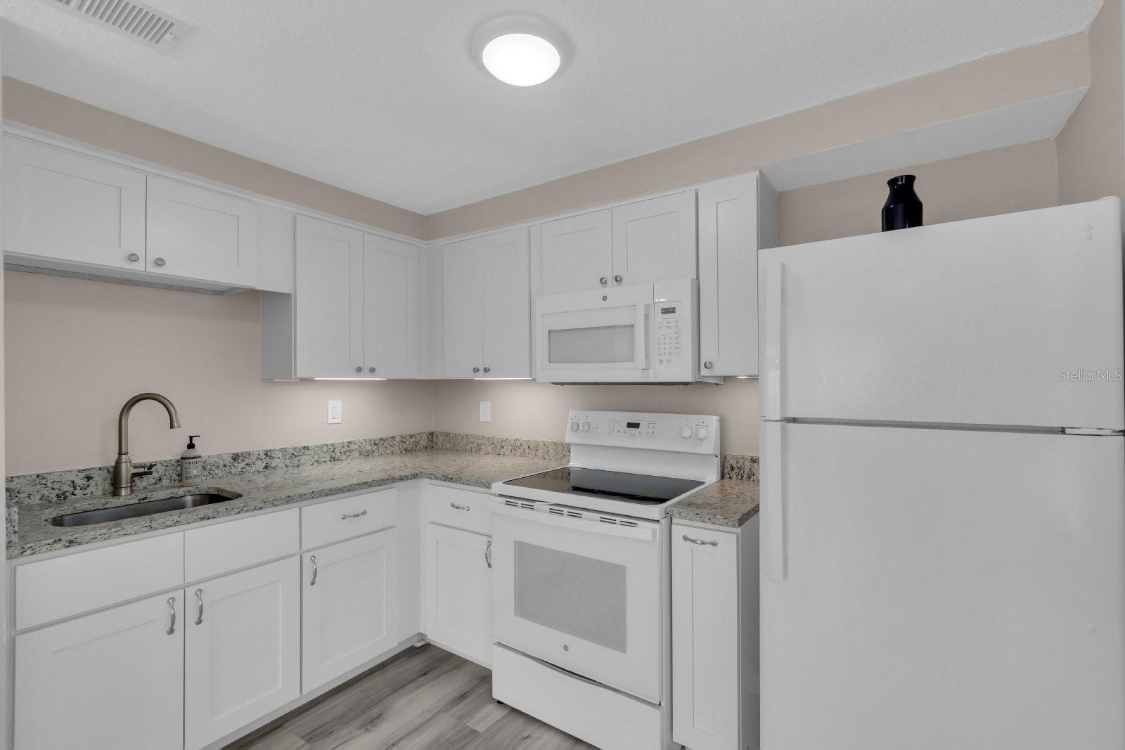 1673 CHERRY LANE, #1673, Sarasota, FL 34236 1673 CHERRY LANE, #1673, Sarasota, FL 34236