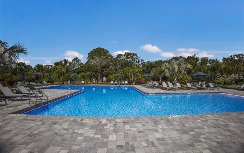 6111 BLUESTAR COURT, Lakewood Ranch, FL 34211