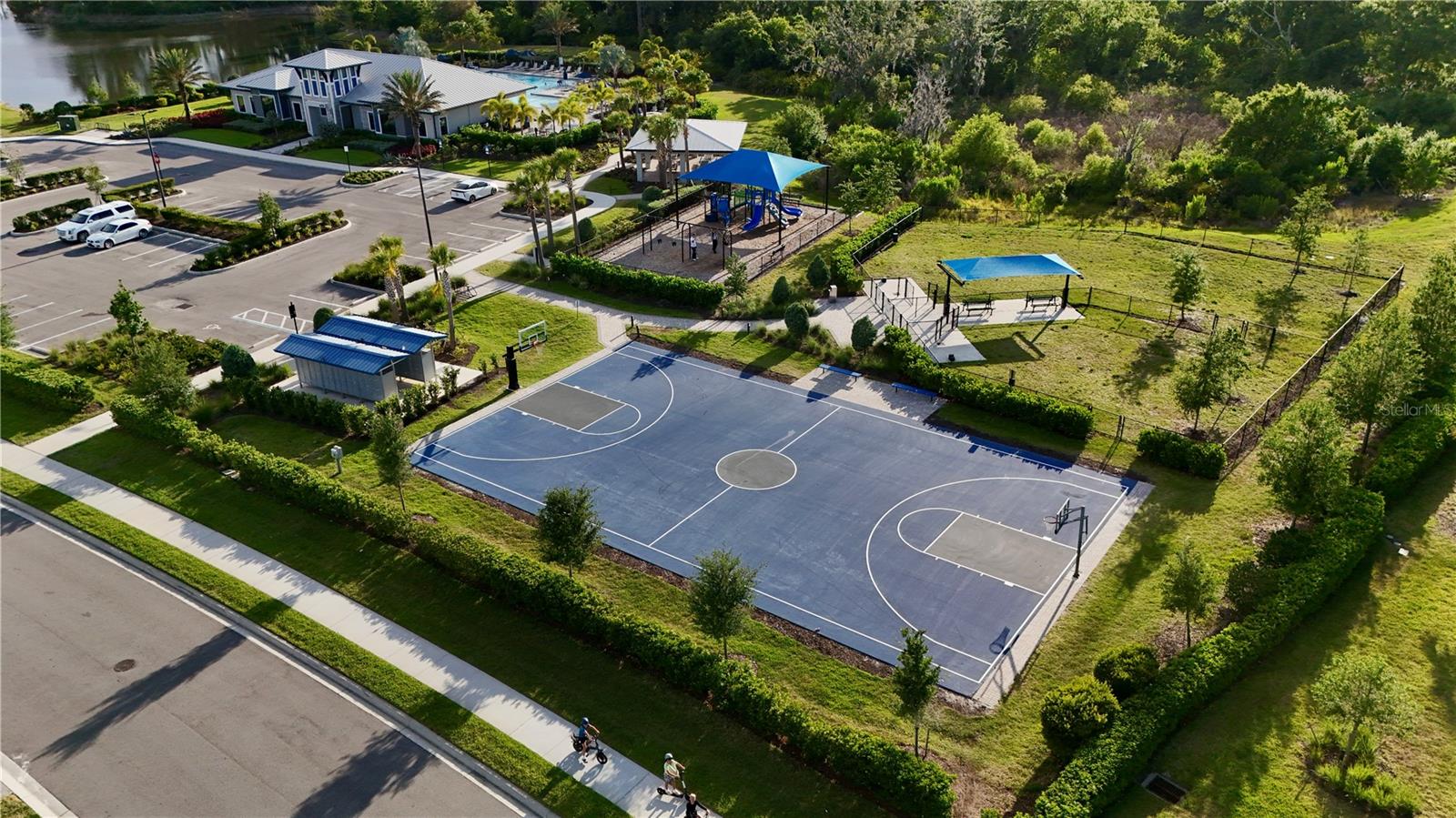 6111 BLUESTAR COURT, Lakewood Ranch, FL 34211