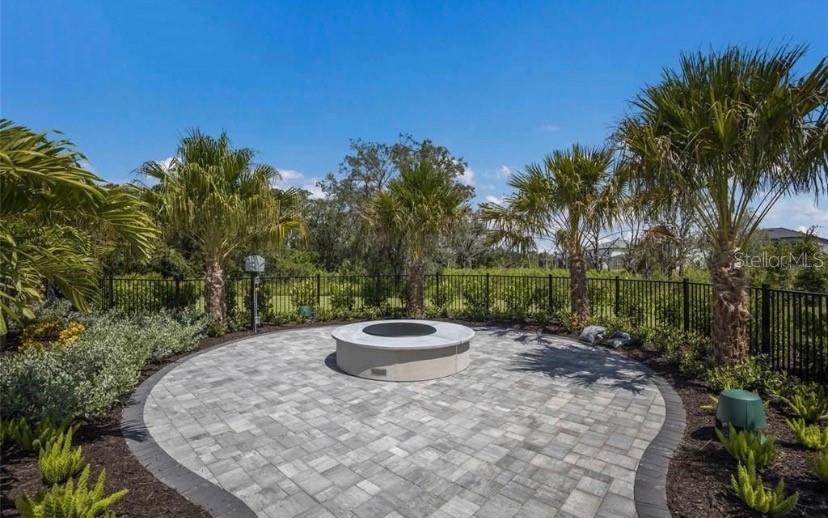 6111 BLUESTAR COURT, Lakewood Ranch, FL 34211