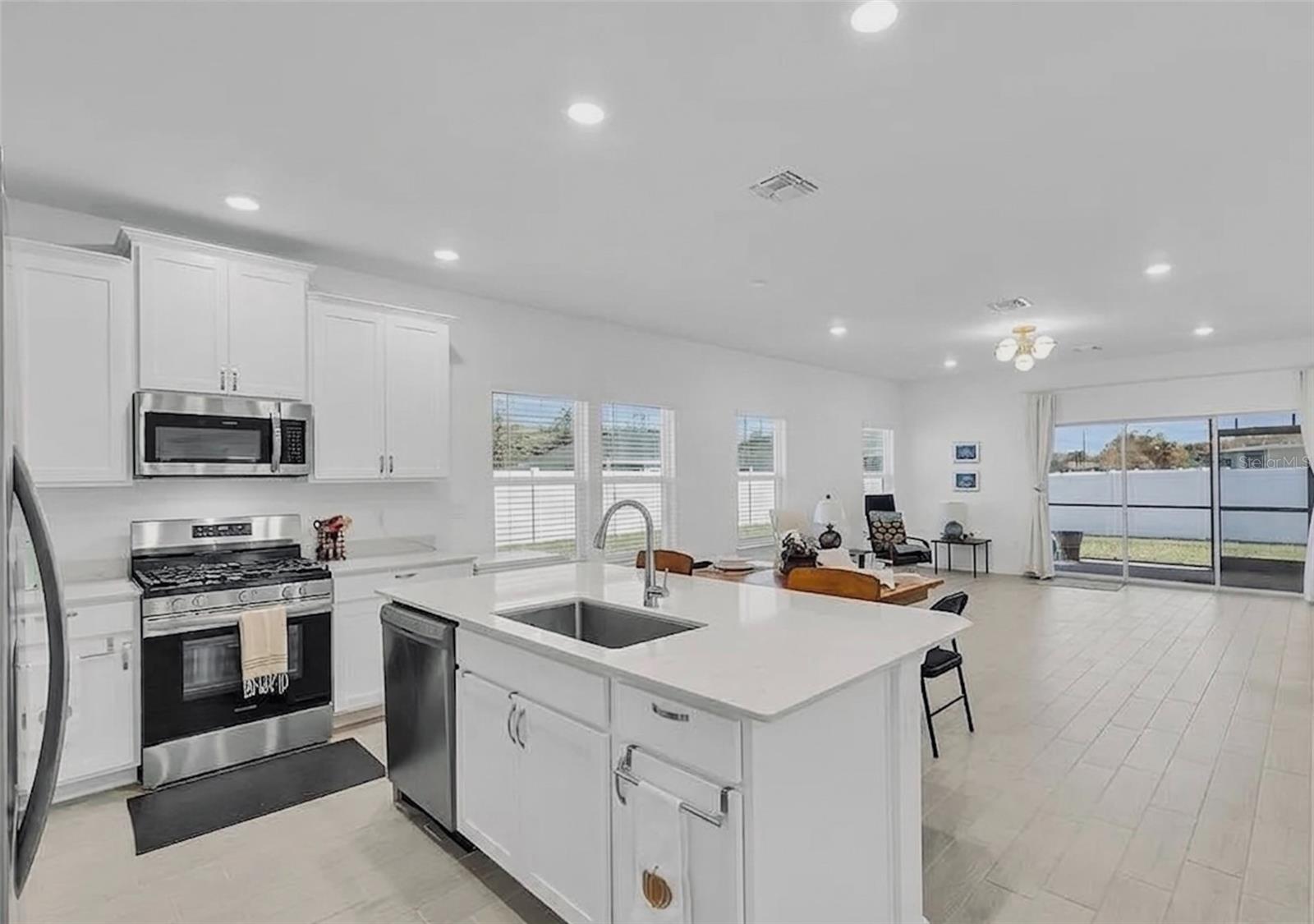 511 NW 4TH TERRACE, Williston, FL 32696