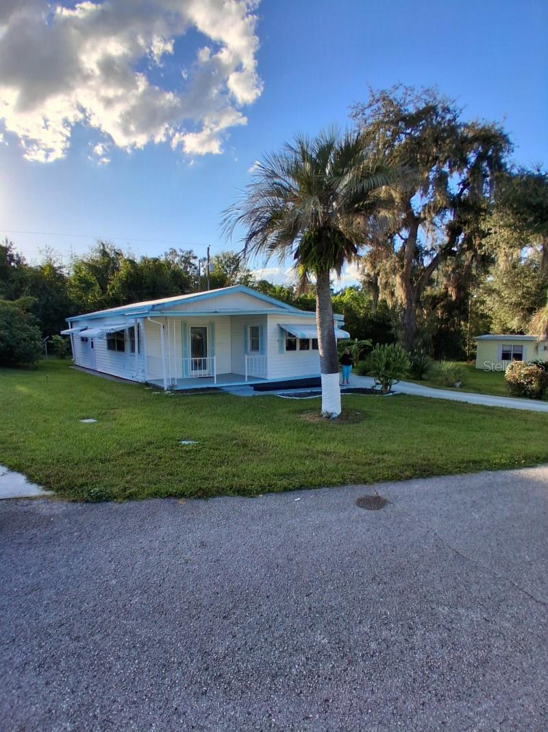 6123 RIDGEWOOD DRIVE, Zephyrhills, FL 33542
