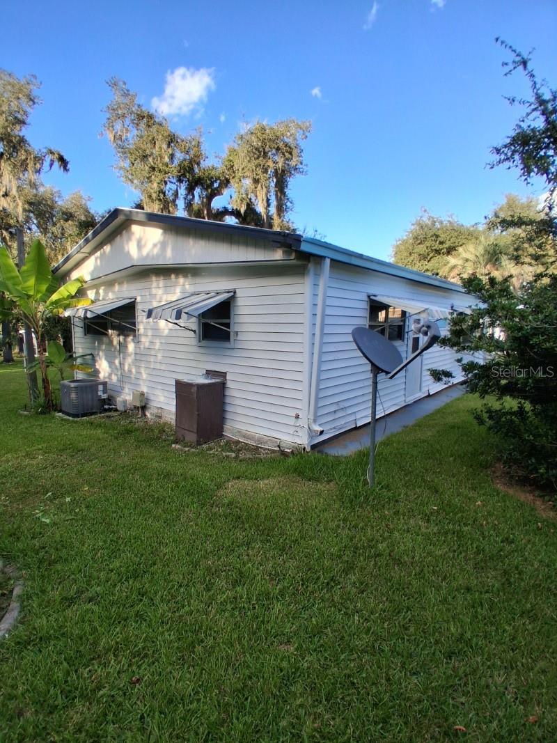 6123 RIDGEWOOD DRIVE, Zephyrhills, FL 33542