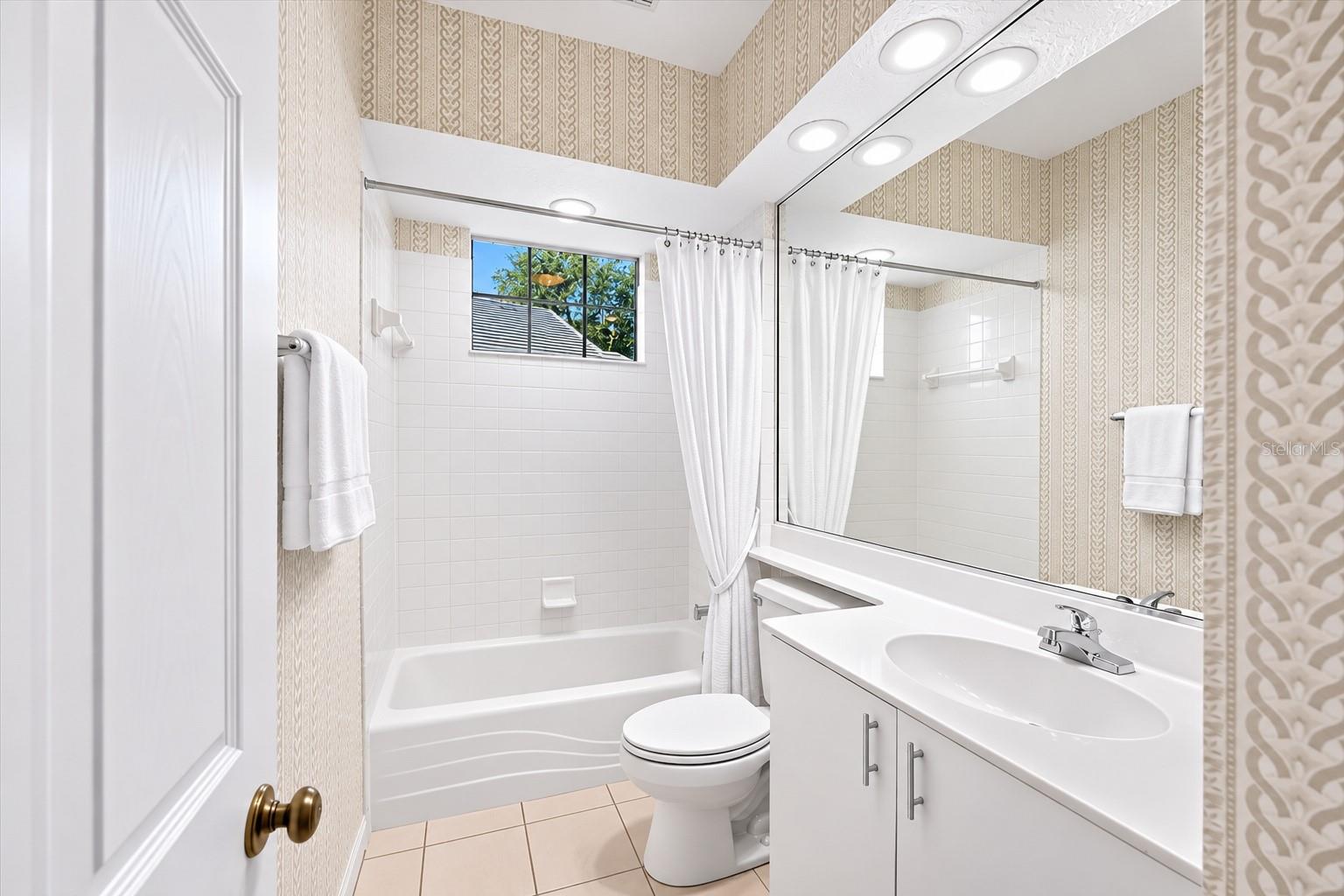 6726 VIRGINIA XING, University Park, FL 34201