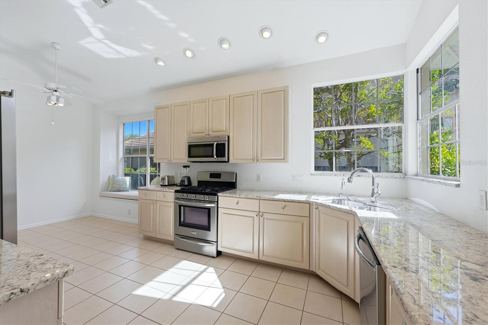6726 VIRGINIA XING, University Park, FL 34201