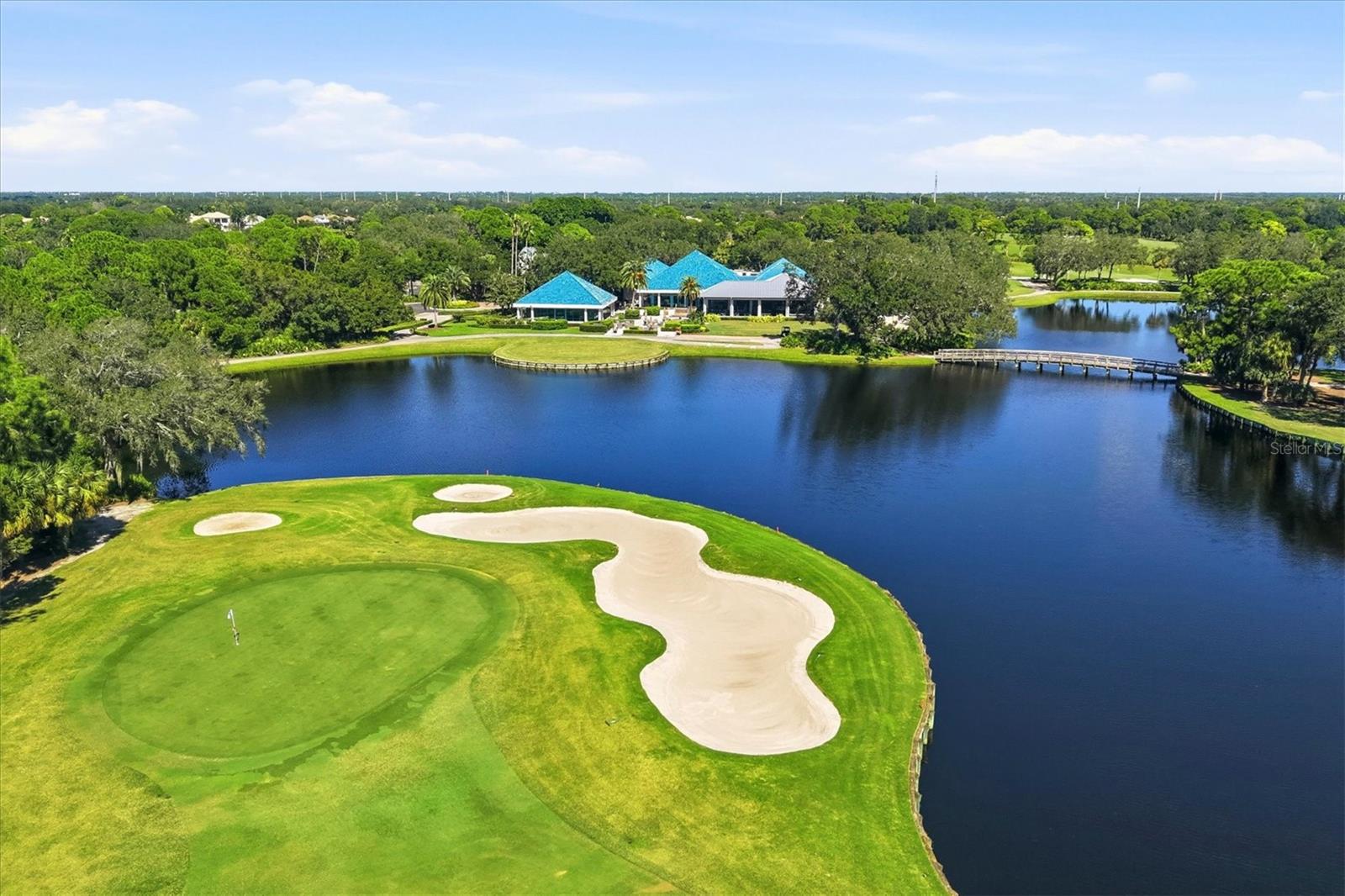 6726 VIRGINIA XING, University Park, FL 34201