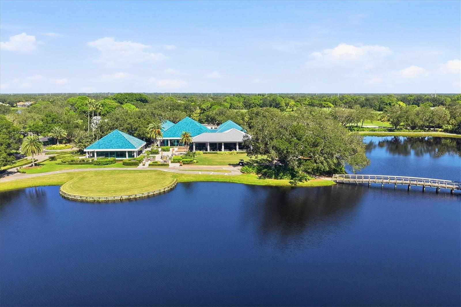 6726 VIRGINIA XING, University Park, FL 34201