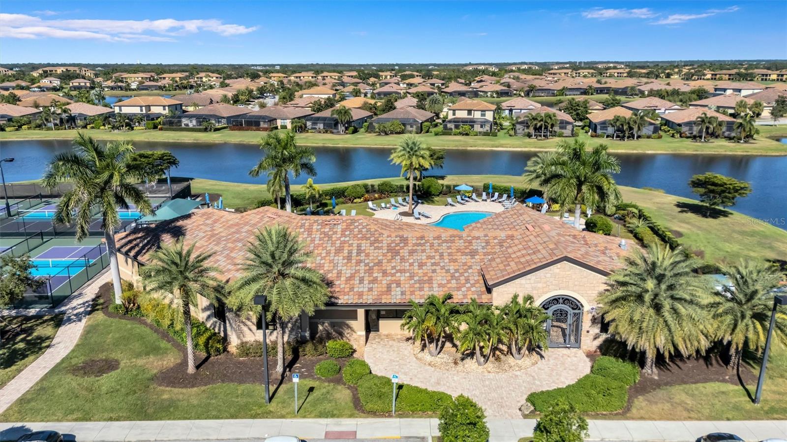 6832 WILD LAKE TERRACE, Bradenton, FL 34212