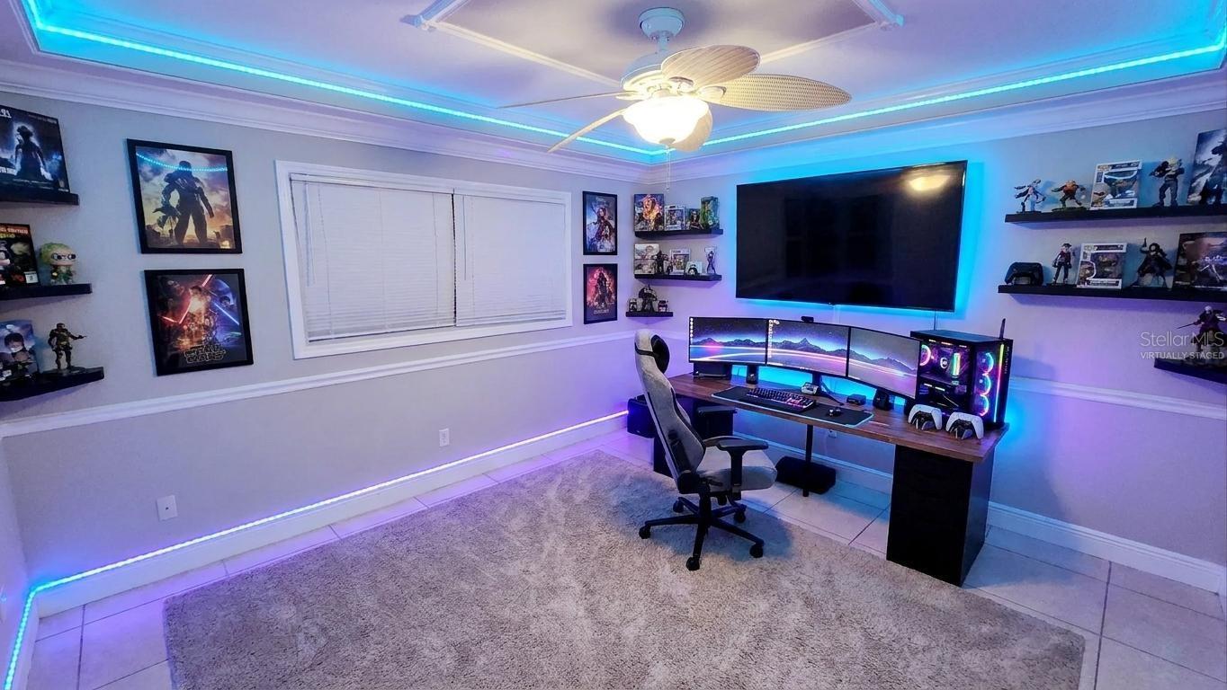Virtually staged