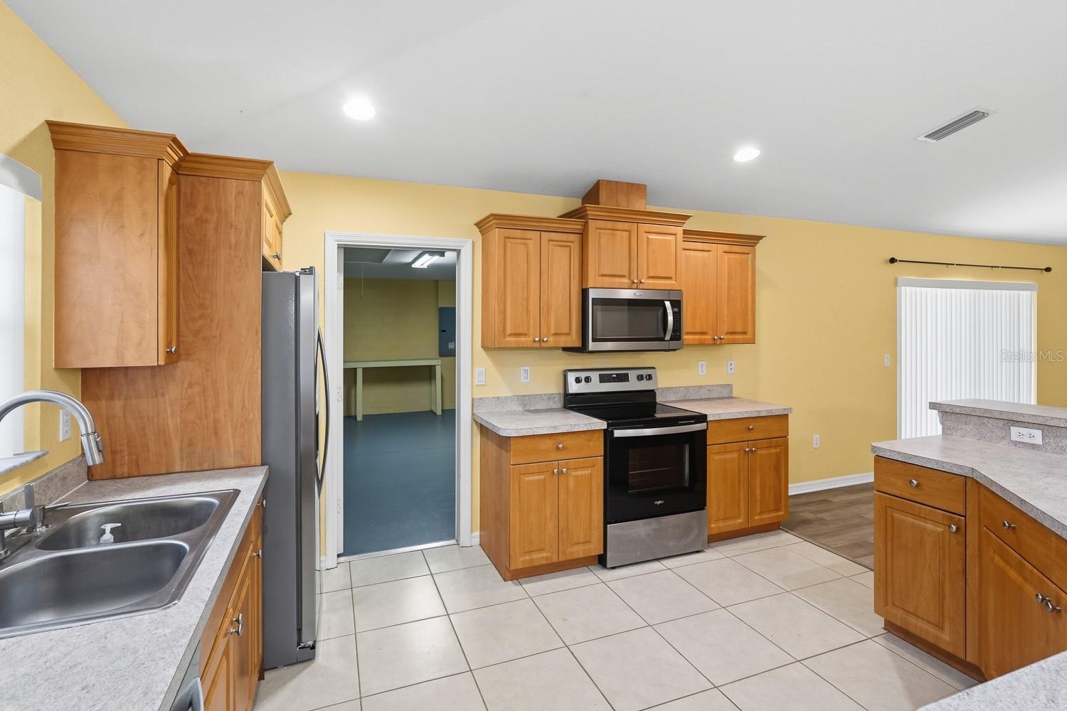 6484 LAPIDUS ROAD, North Port, FL 34291