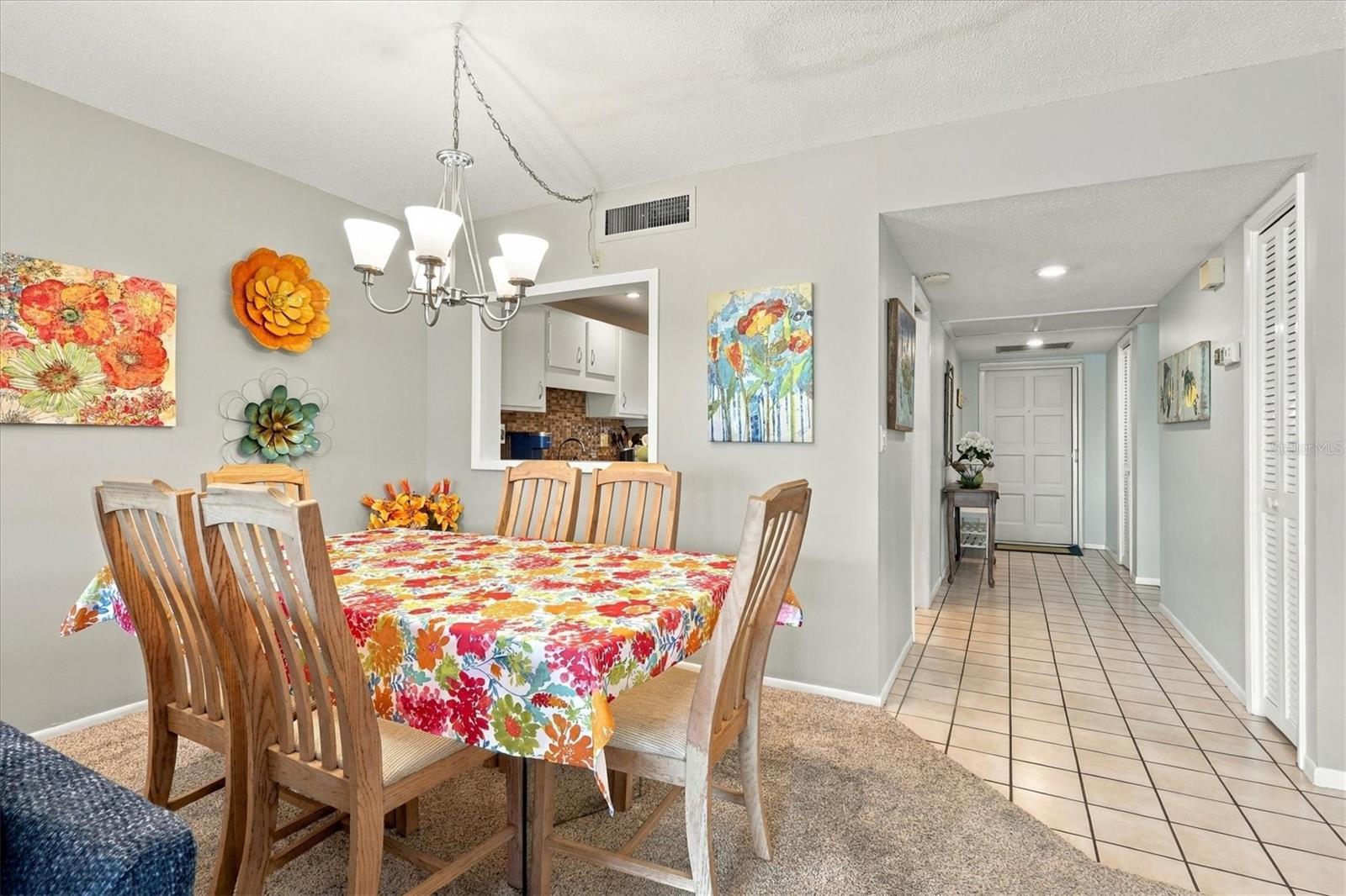 7405 W COUNTRY CLUB DRIVE N, #104, Sarasota, FL 34243