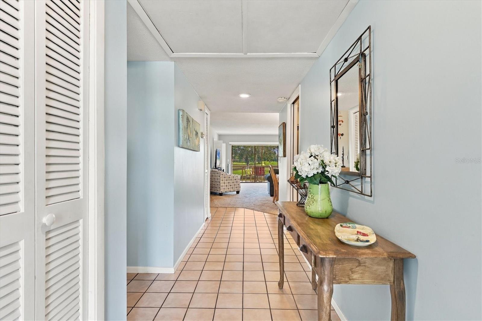 7405 W COUNTRY CLUB DRIVE N, #104, Sarasota, FL 34243
