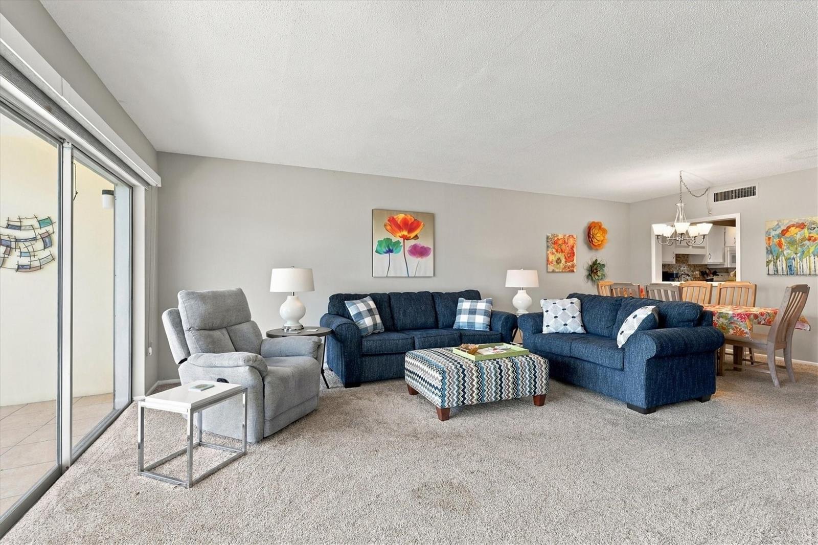 7405 W COUNTRY CLUB DRIVE N, #104, Sarasota, FL 34243