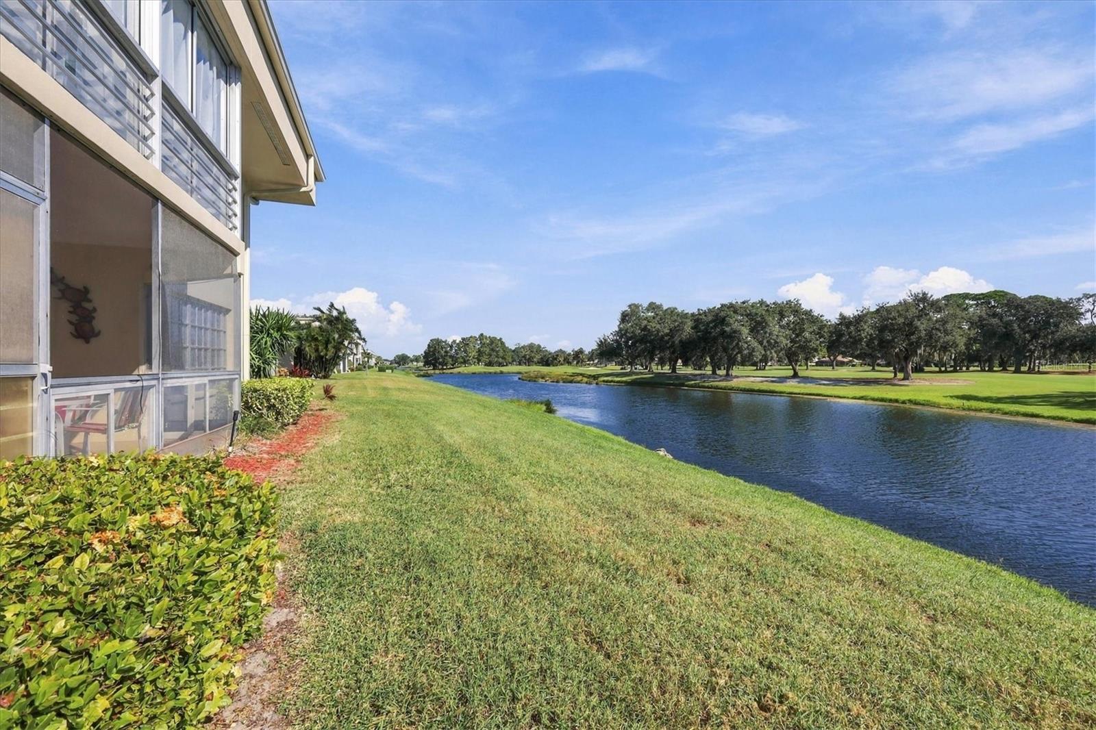 7405 W COUNTRY CLUB DRIVE N, #104, Sarasota, FL 34243
