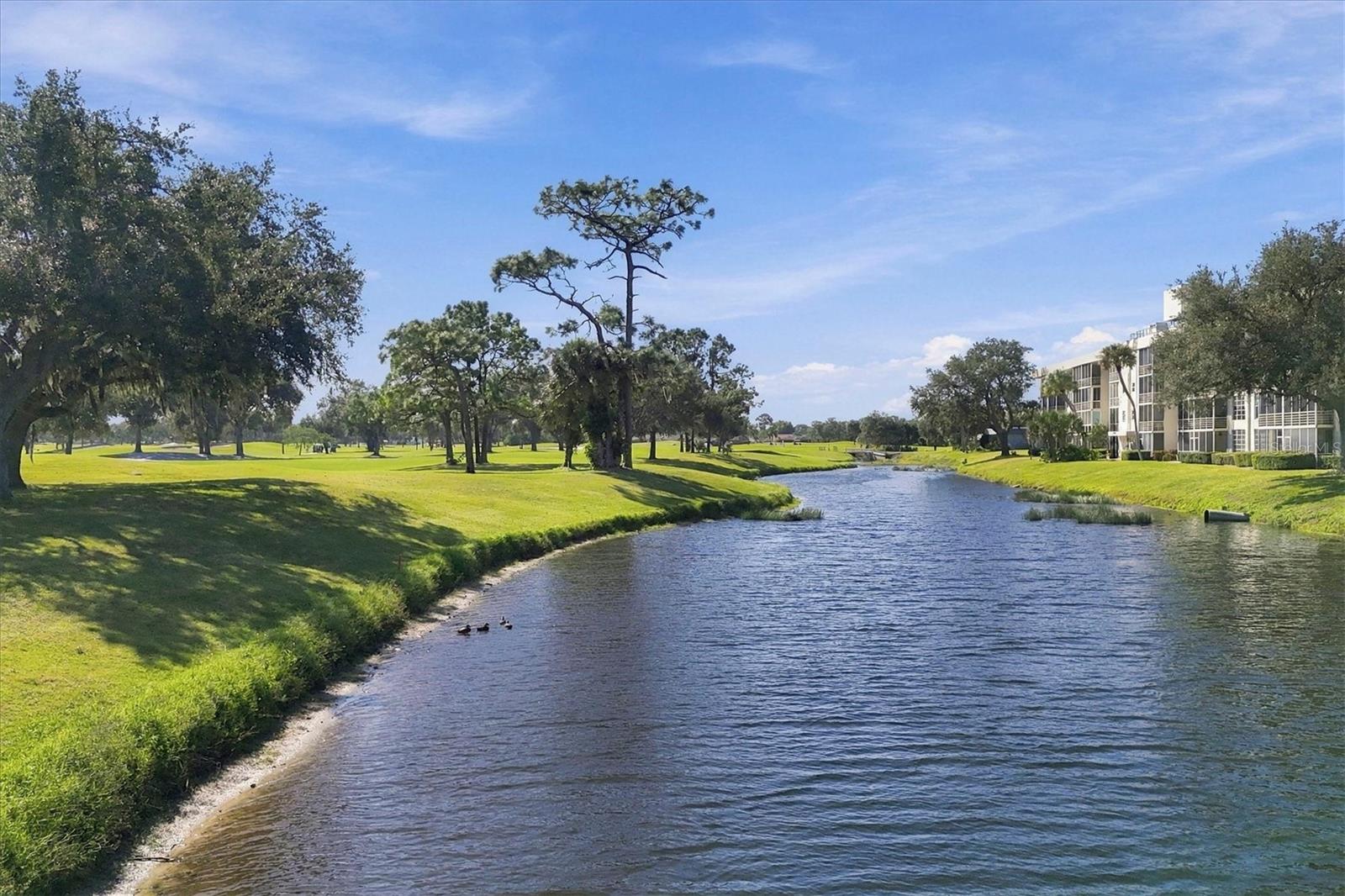 7405 W COUNTRY CLUB DRIVE N, #104, Sarasota, FL 34243