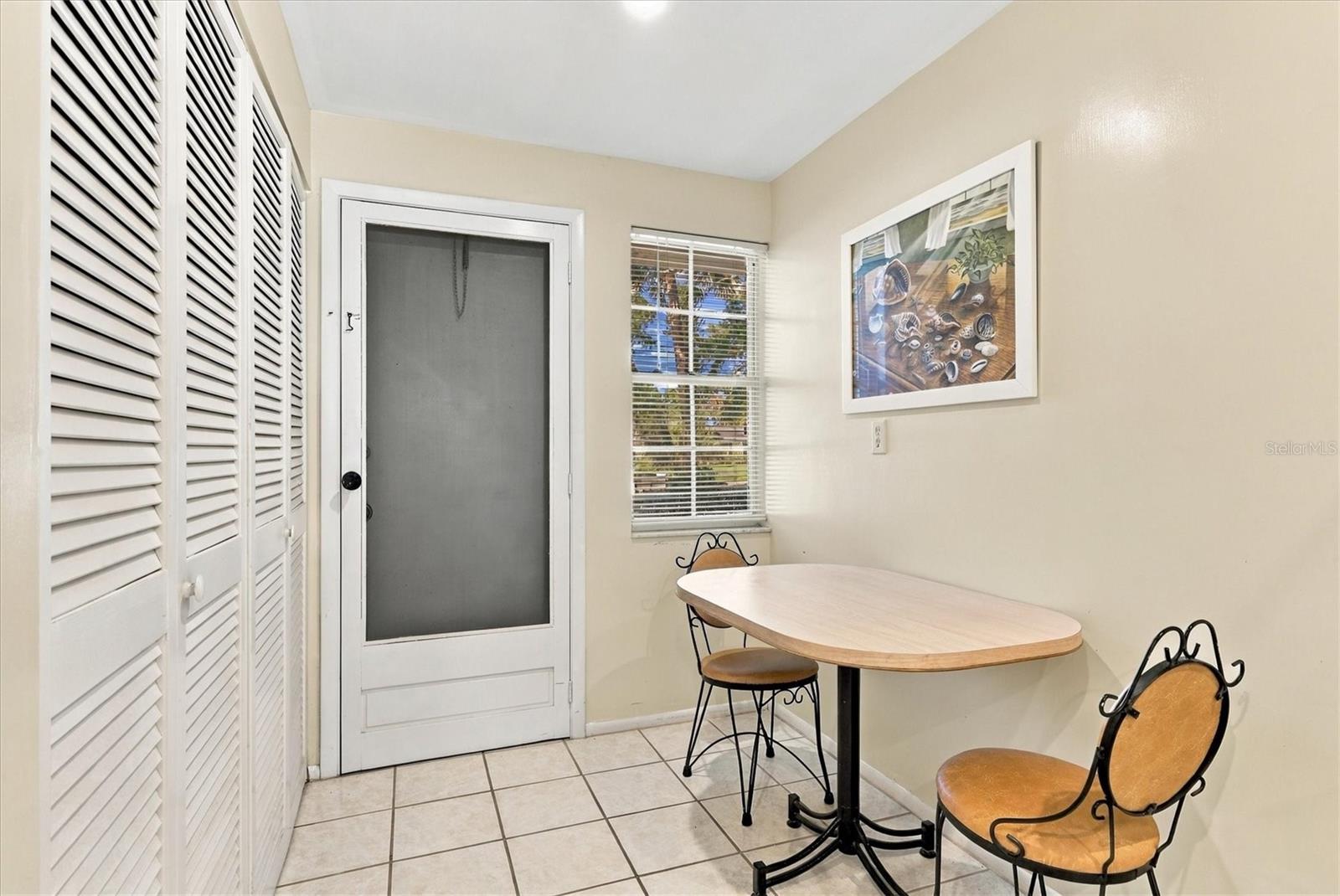 7405 W COUNTRY CLUB DRIVE N, #104, Sarasota, FL 34243