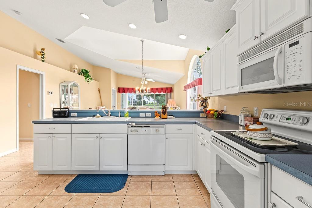 7321 ELEANOR CIRCLE, Sarasota, FL 34243