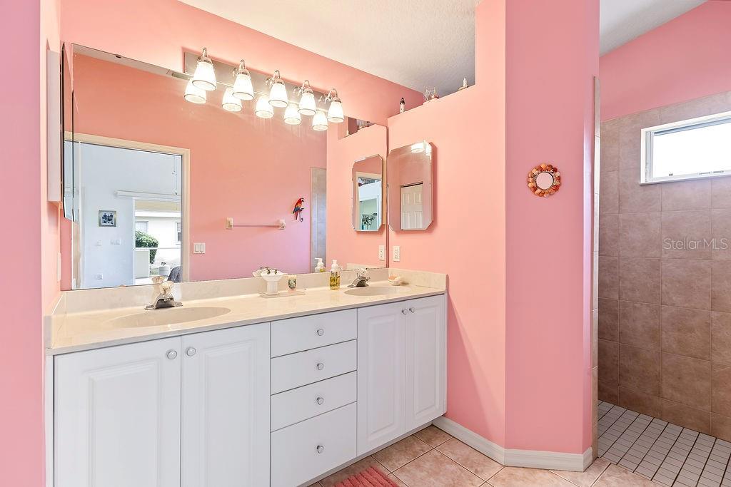 7321 ELEANOR CIRCLE, Sarasota, FL 34243