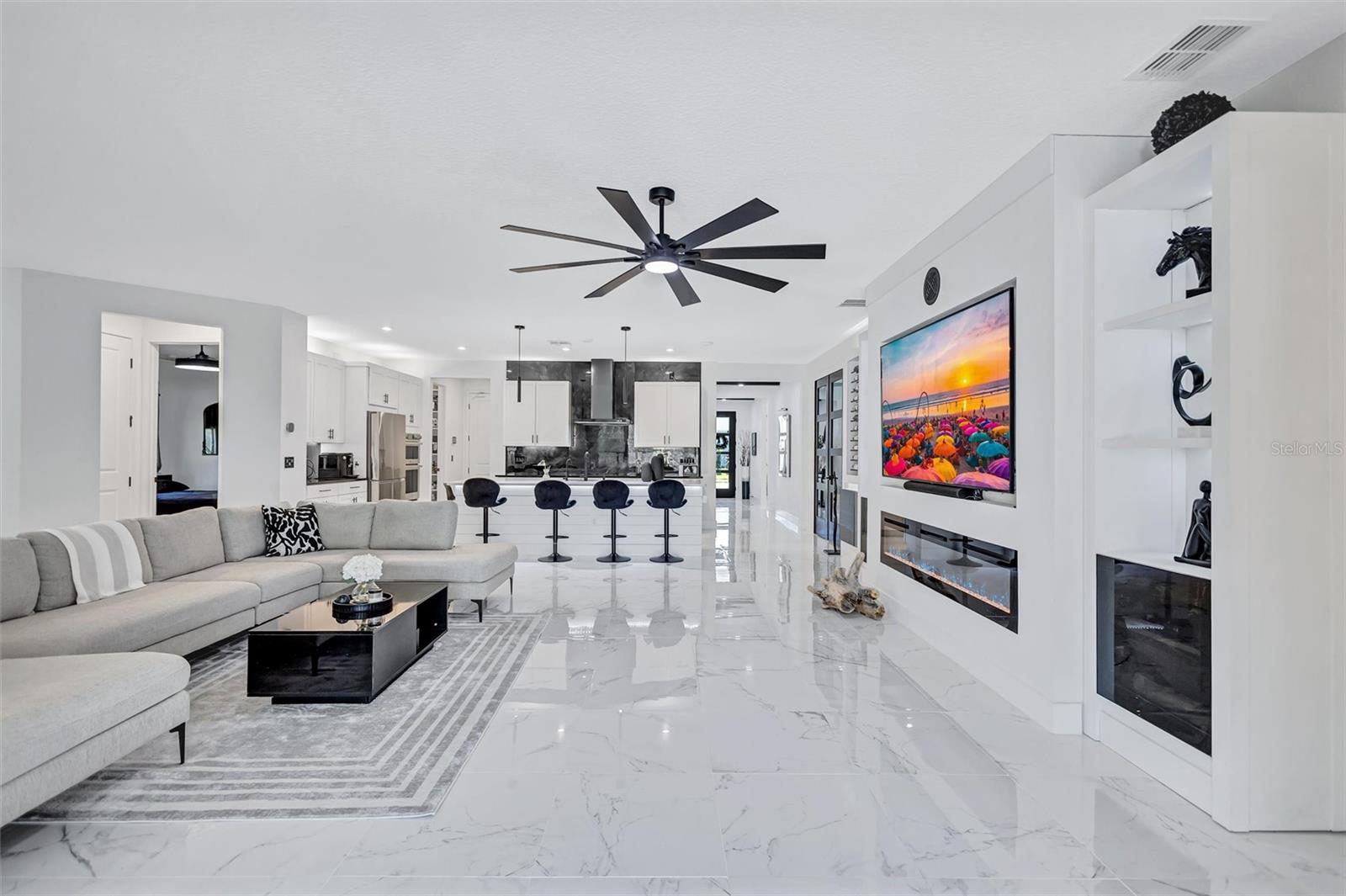 SPACIOUS and MOVE IN READY!