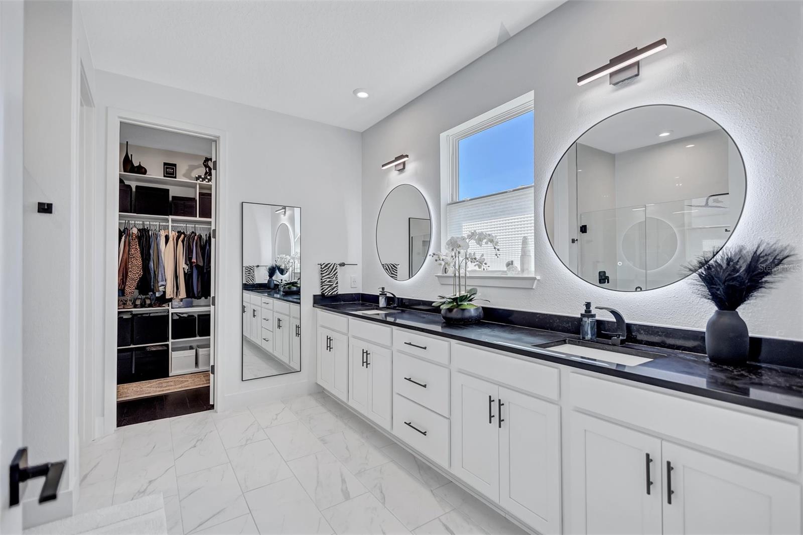 Gorgeous Primary - Main Bath! Beautiful! Lighting, Mirrors, Fixtures, Storage - Upgrades Throughout! Gorgeous Primary - Main Bath! Beautiful! Lighting, Mirrors, Fixtures, Storage - Upgrades Throughout!