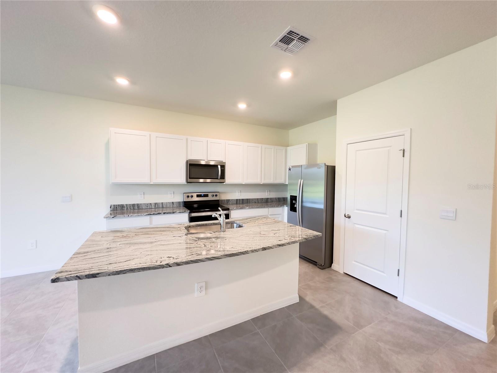 17718 CRESCENT MOON LOOP, Bradenton, FL 34211 17718 CRESCENT MOON LOOP, Bradenton, FL 34211