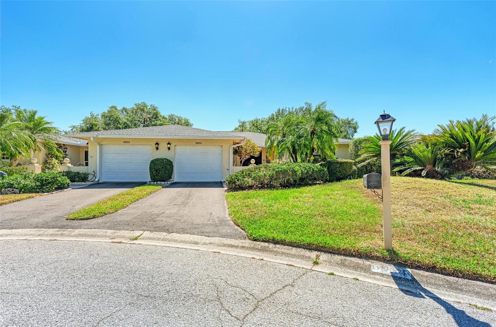 6954 W COUNTRY CLUB DRIVE N, Sarasota, FL 34243
