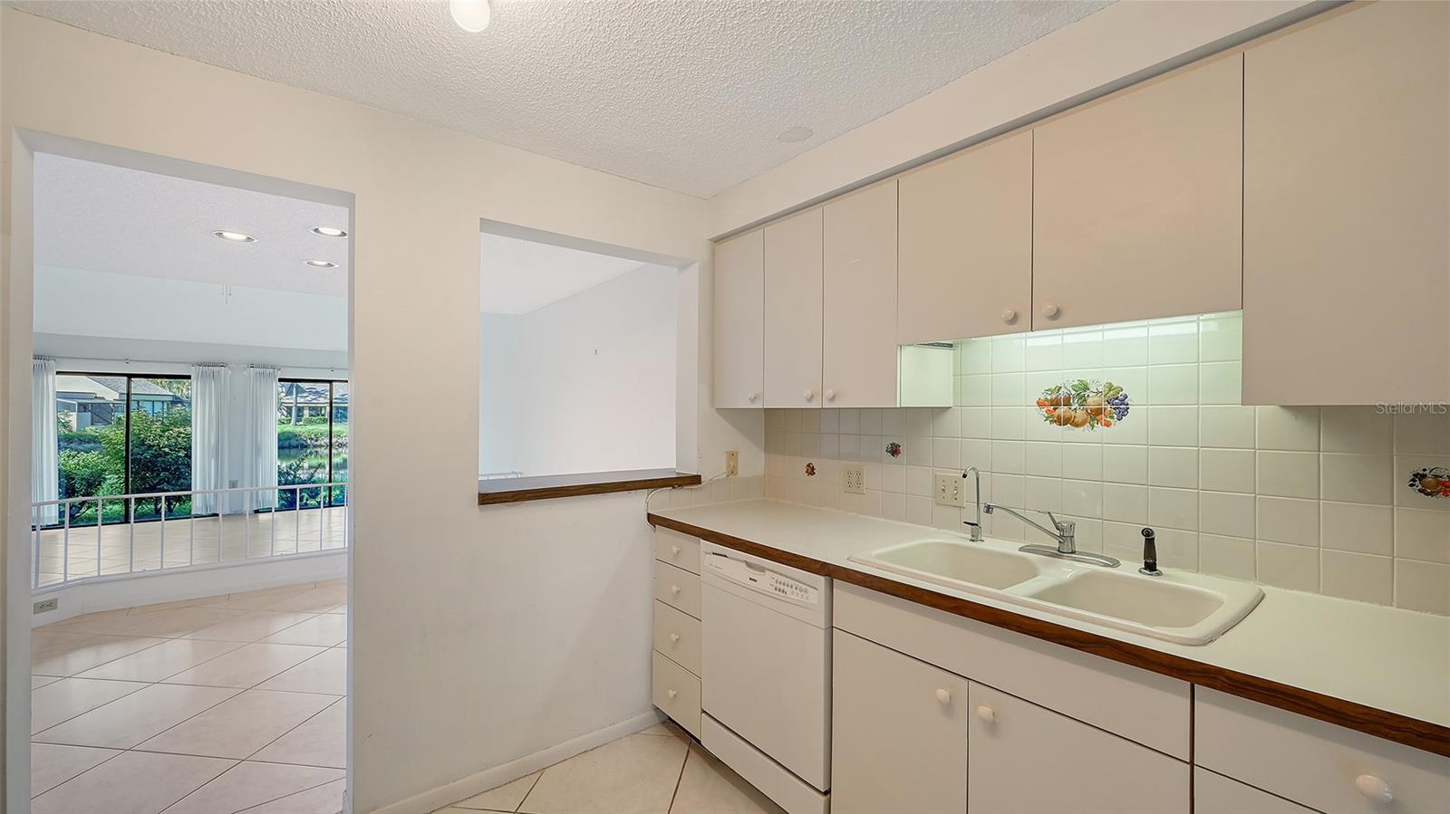 3817 FISHING TRAIL, #64, Sarasota, FL 34235