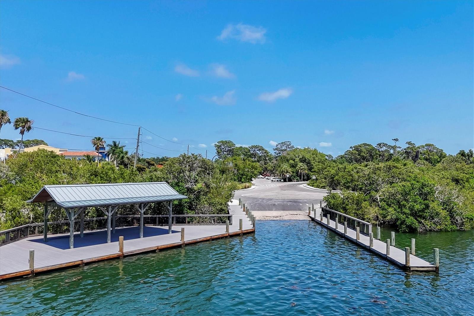 242 LOOKOUT POINT DRIVE, Osprey, FL 34229