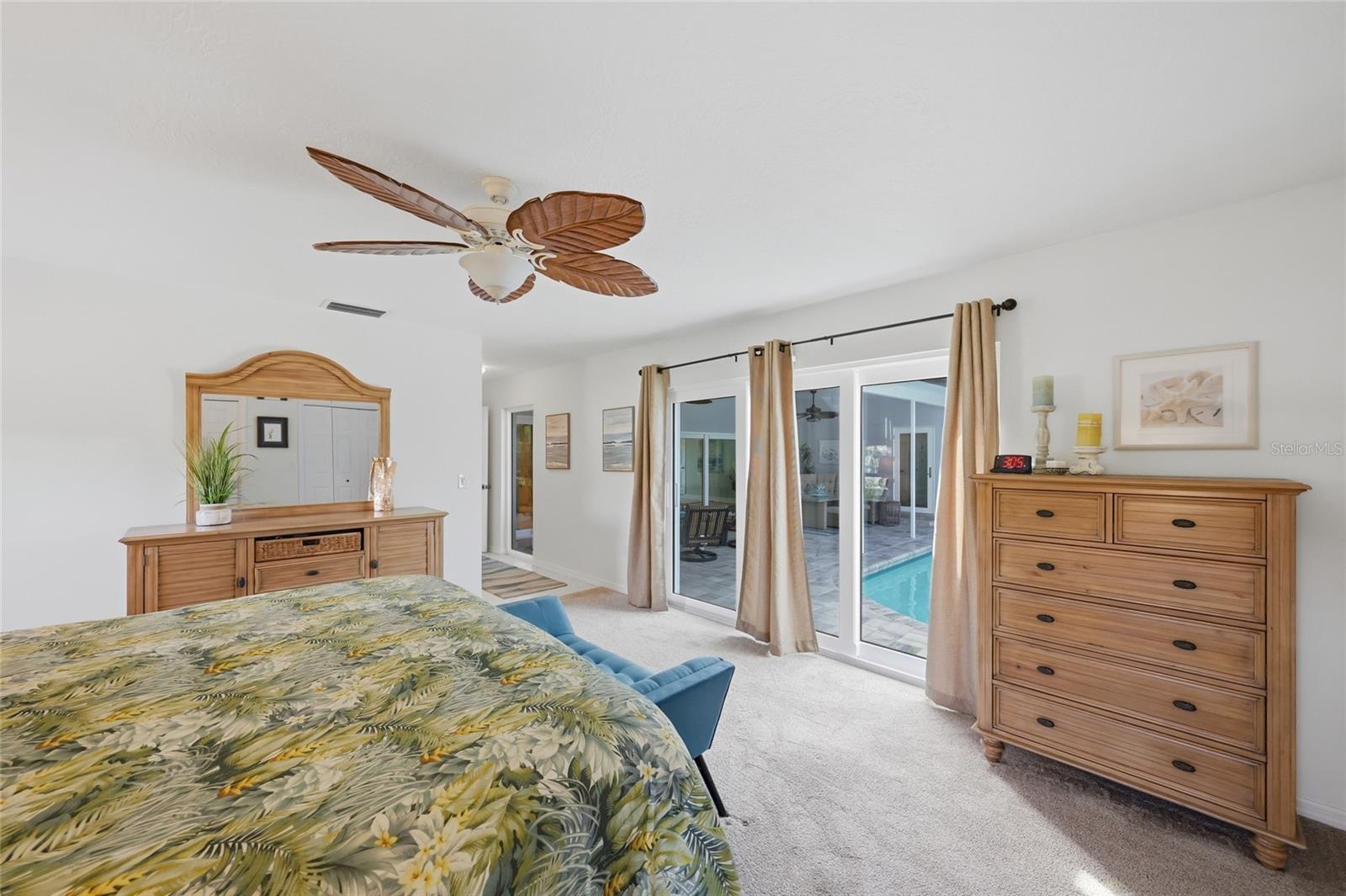 242 LOOKOUT POINT DRIVE, Osprey, FL 34229