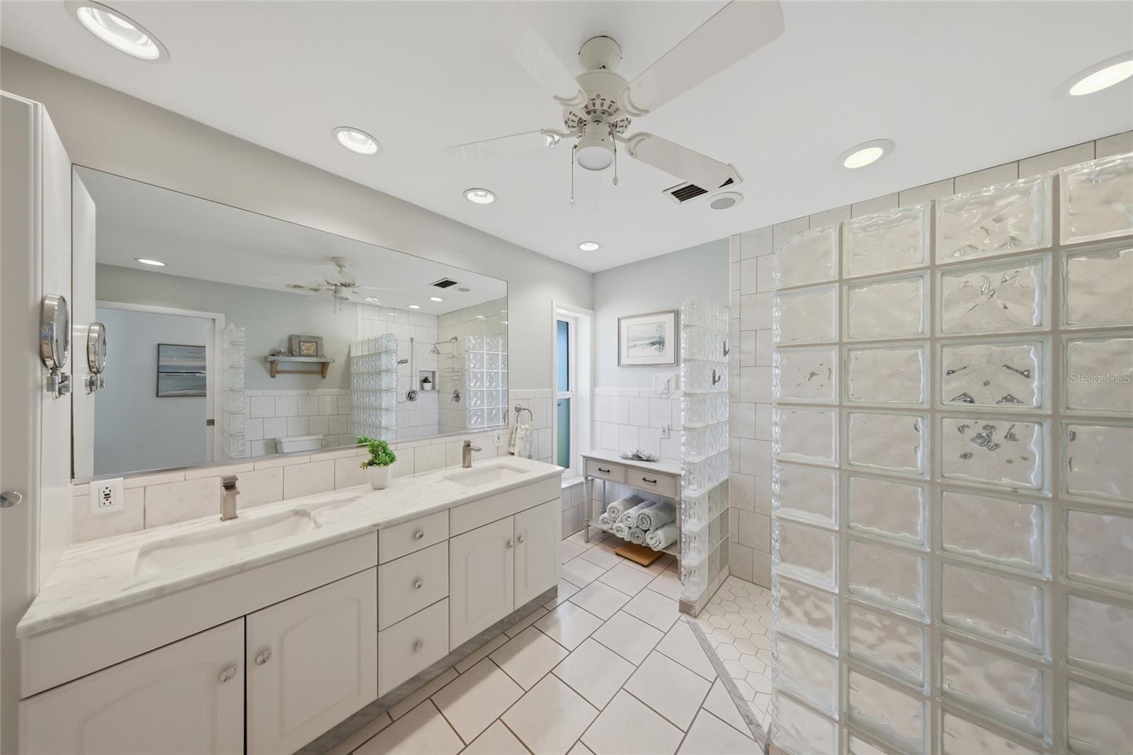242 LOOKOUT POINT DRIVE, Osprey, FL 34229