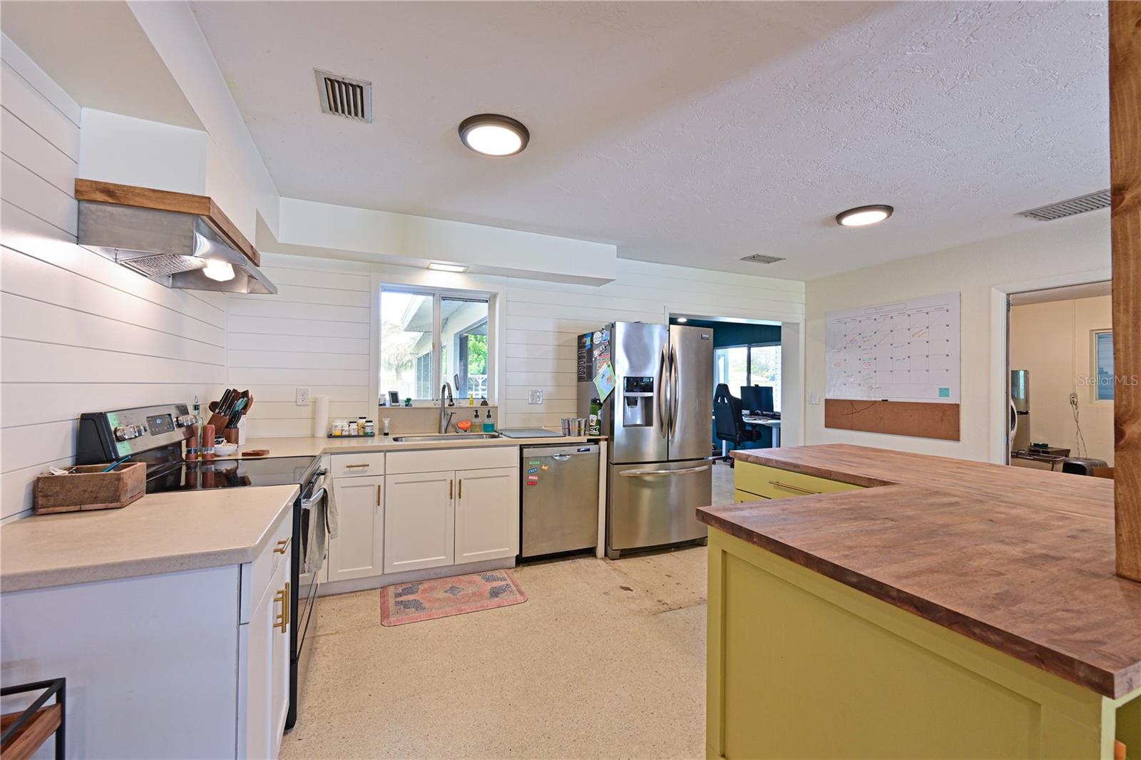 5812 2ND AVE DR NW, Bradenton, FL 34209