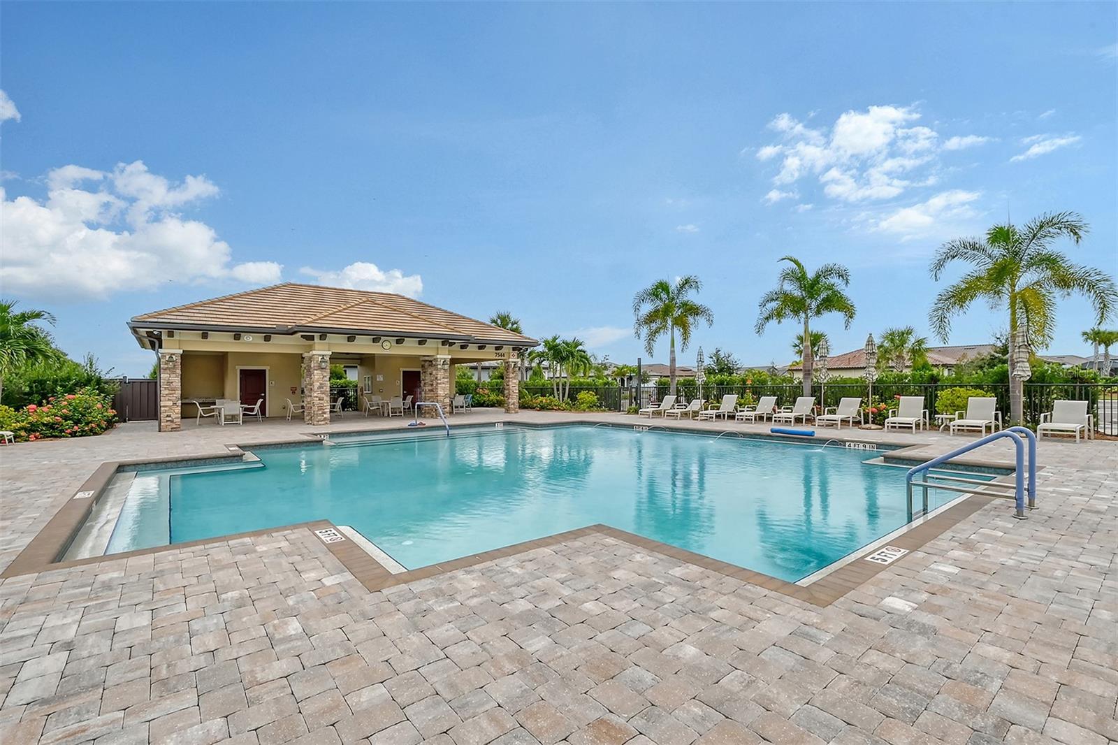 7608 SUMMERLAND COVE, Lakewood Ranch, FL 34202