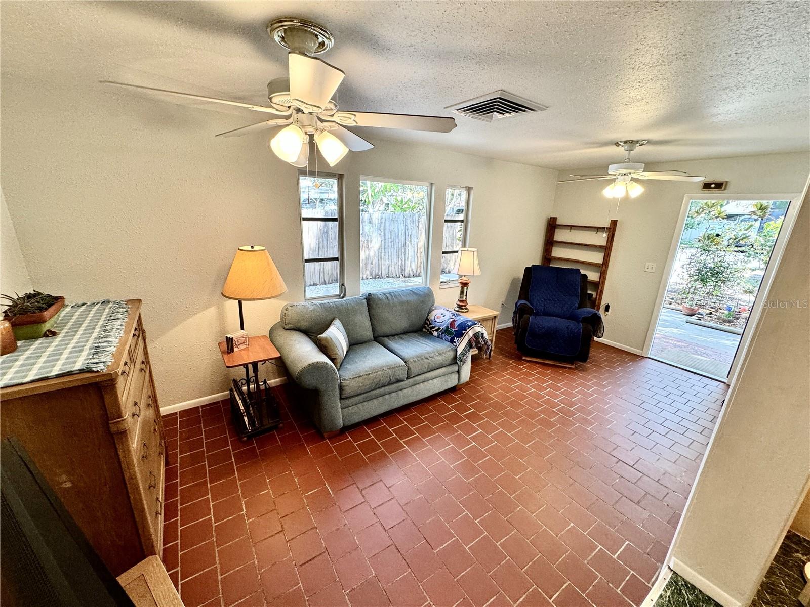 4306 GLORY PLACE, Sarasota, FL 34231 4306 GLORY PLACE, Sarasota, FL 34231