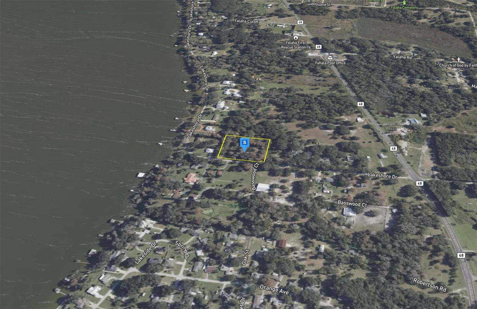 8340 LAKESHORE DRIVE, Yalaha, FL 34797 8340 LAKESHORE DRIVE, Yalaha, FL 34797