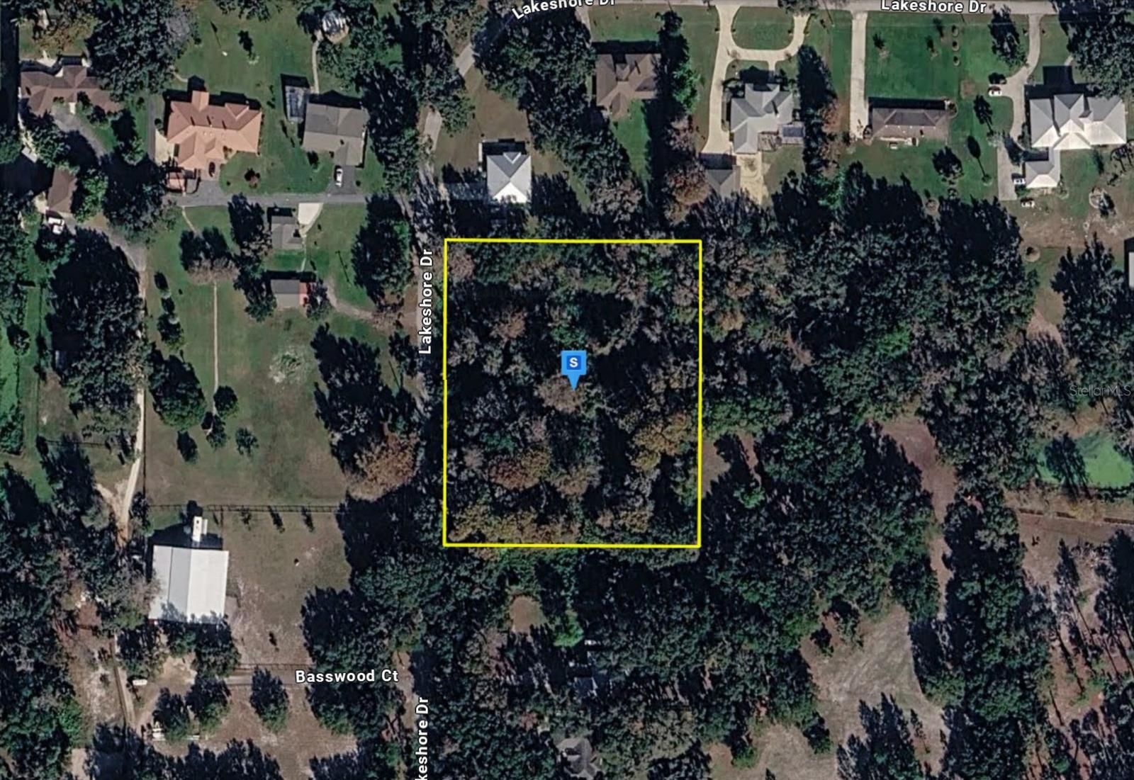 8340 LAKESHORE DRIVE, Yalaha, FL 34797 8340 LAKESHORE DRIVE, Yalaha, FL 34797