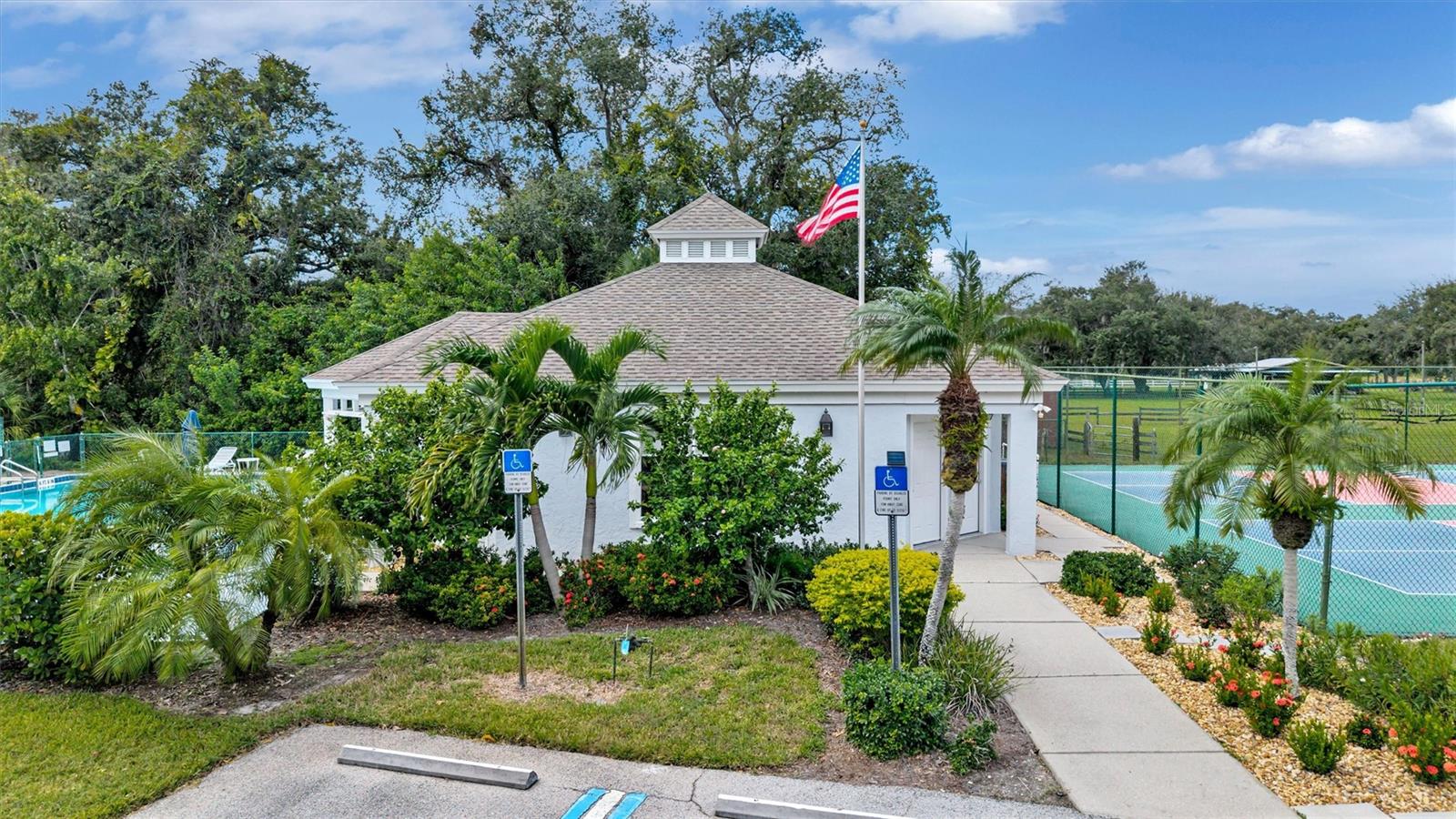 6468 APPROACH ROAD, #14, Sarasota, FL 34238