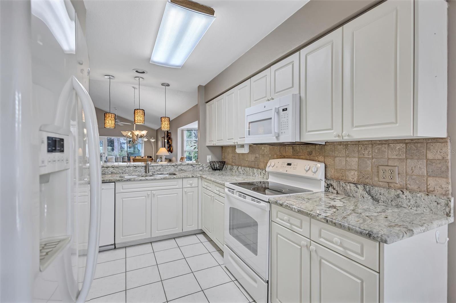 6468 APPROACH ROAD, #14, Sarasota, FL 34238