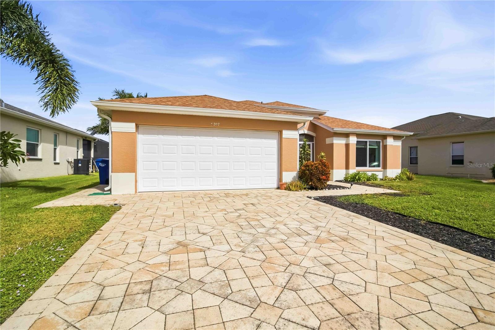 5207 52ND AVENUE W, Bradenton, FL 34210 5207 52ND AVENUE W, Bradenton, FL 34210