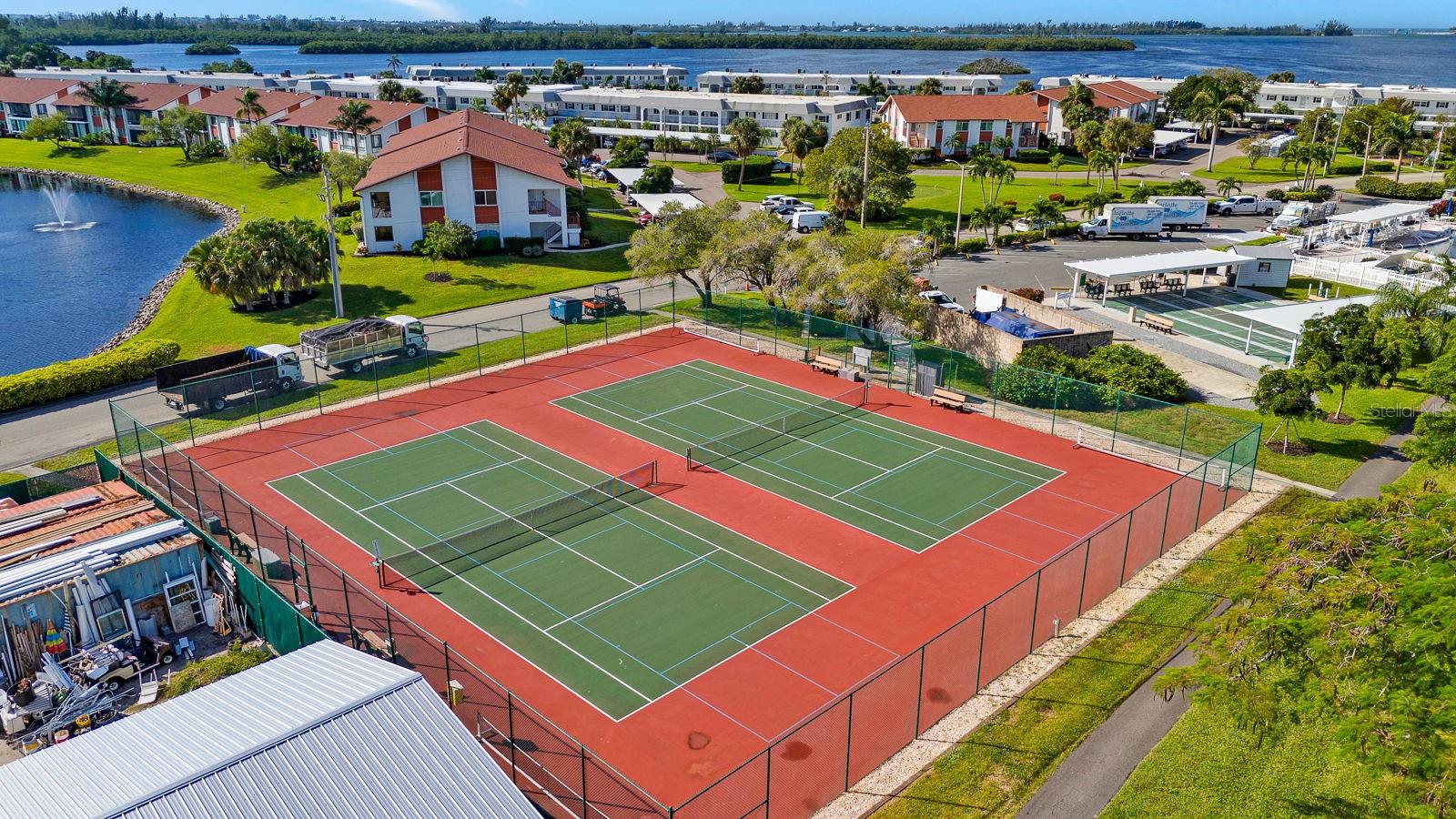 Tennis courts and pickle ball