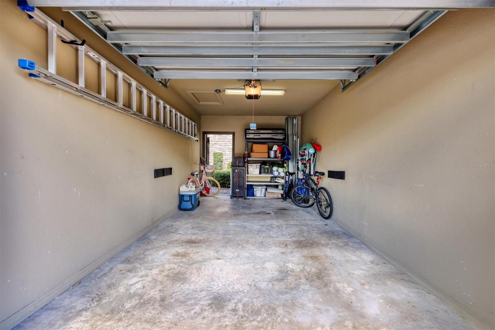 1 car garage