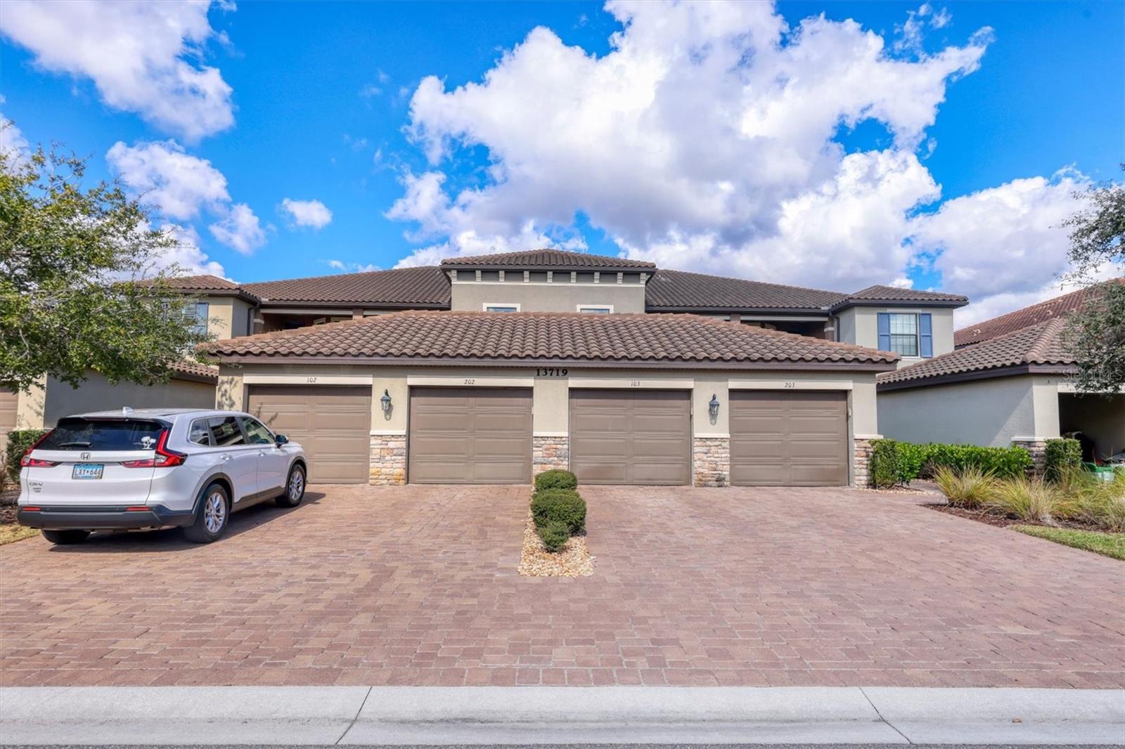 1 car garage and parking driveway