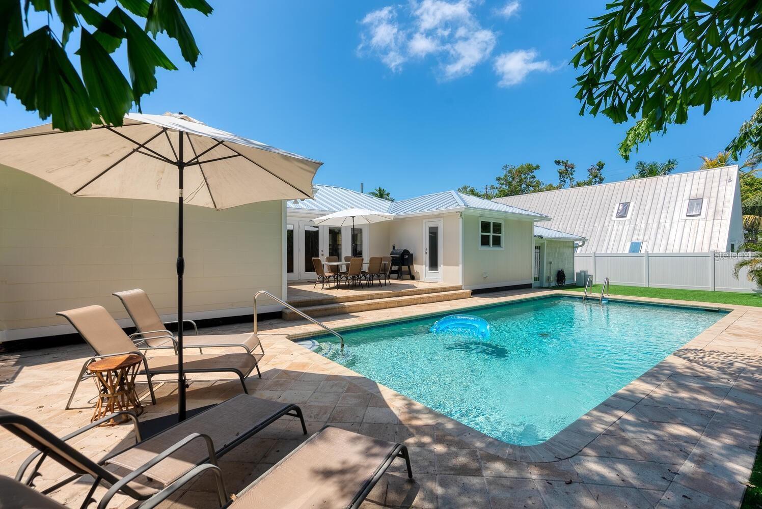 1931 HIGH POINT CIRCLE, Sarasota, FL 34236
